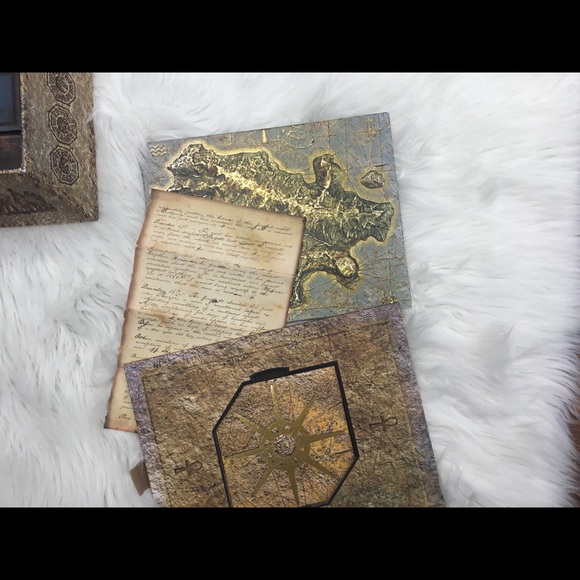 Lost - Picture 3 of 7